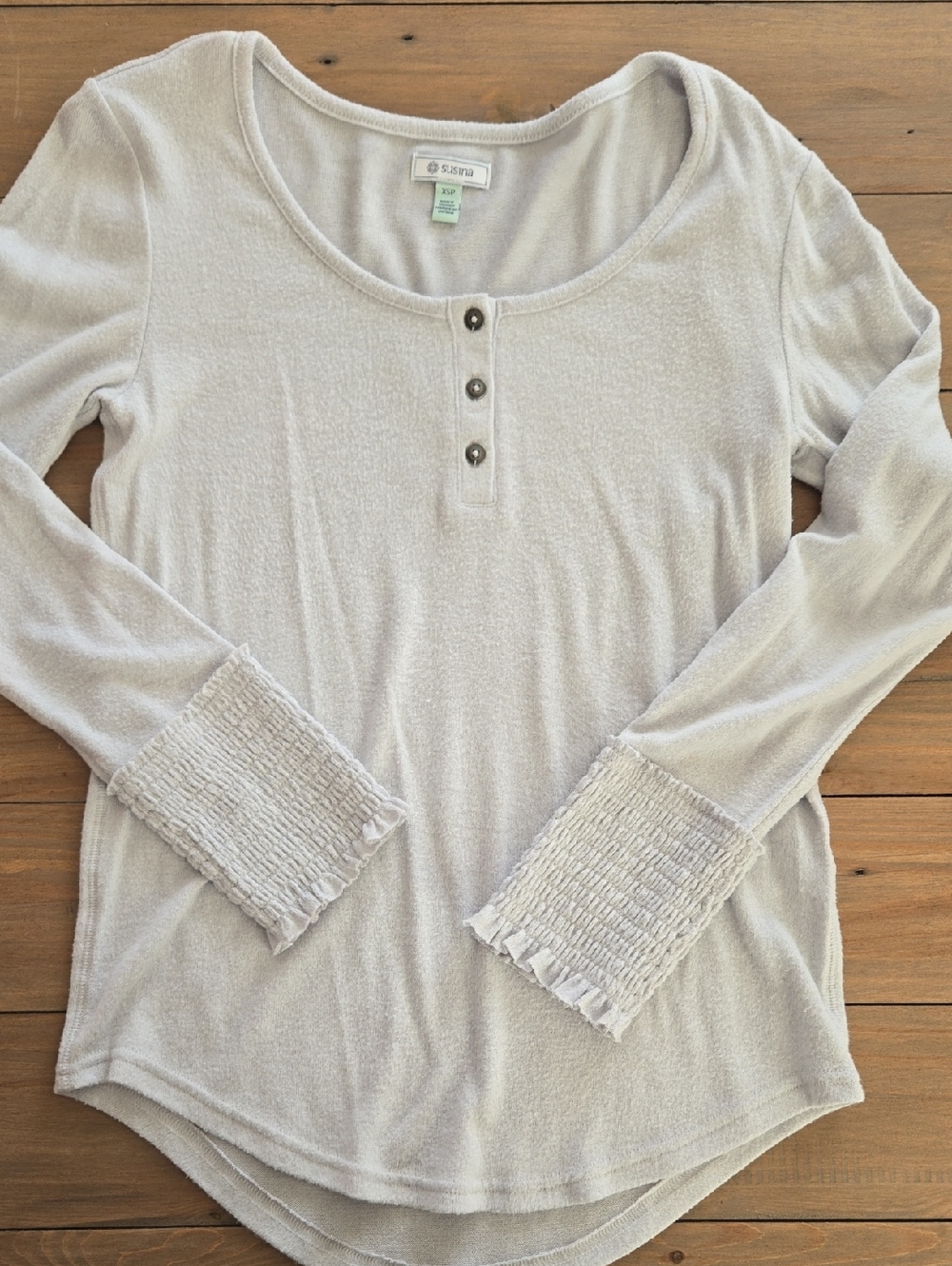 Susina light gray long sleeve henley with smocked cuffs